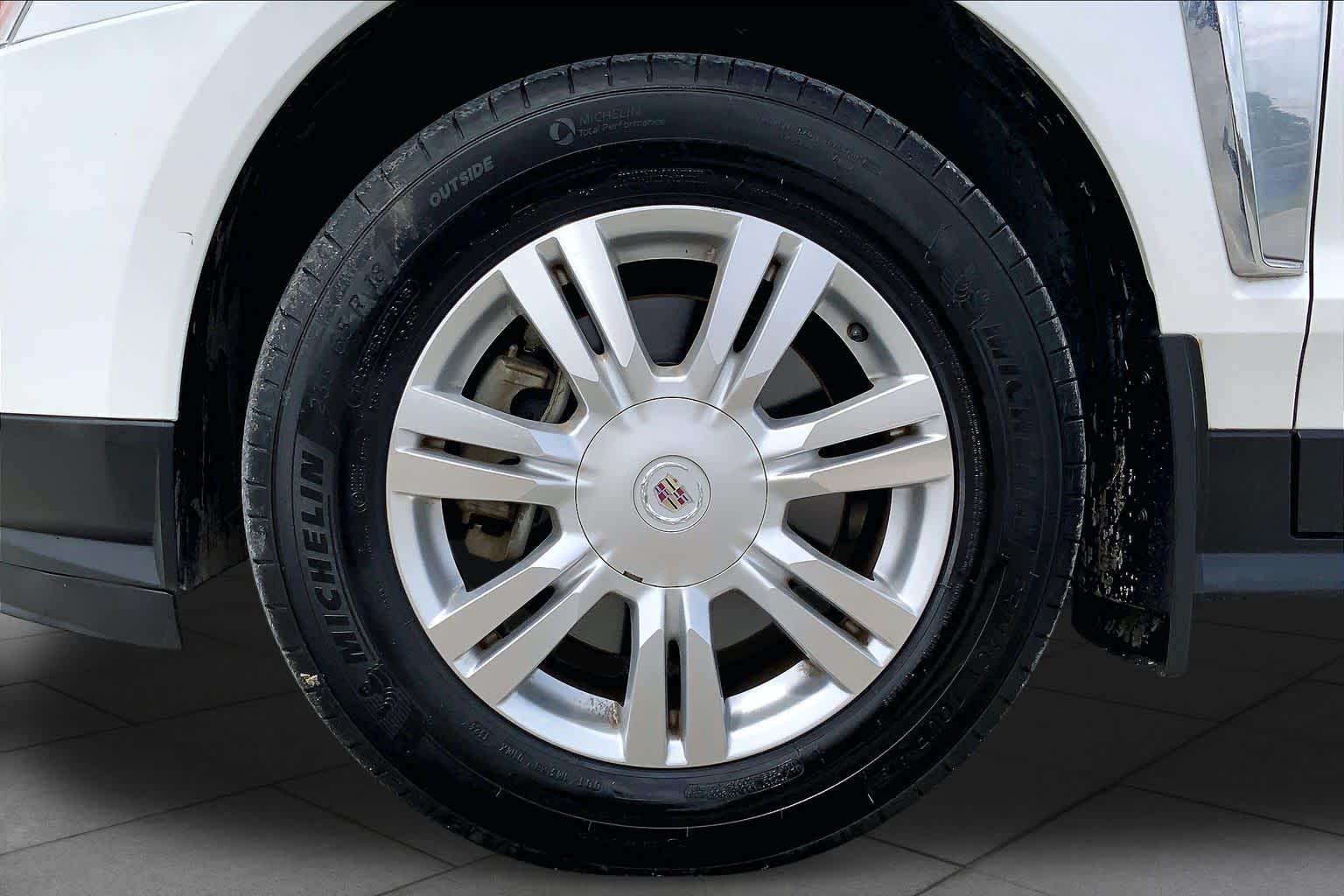 2013 Cadillac SRX Luxury Collection Platinum Ice Tricoat at Group 1 Toyota Southwest