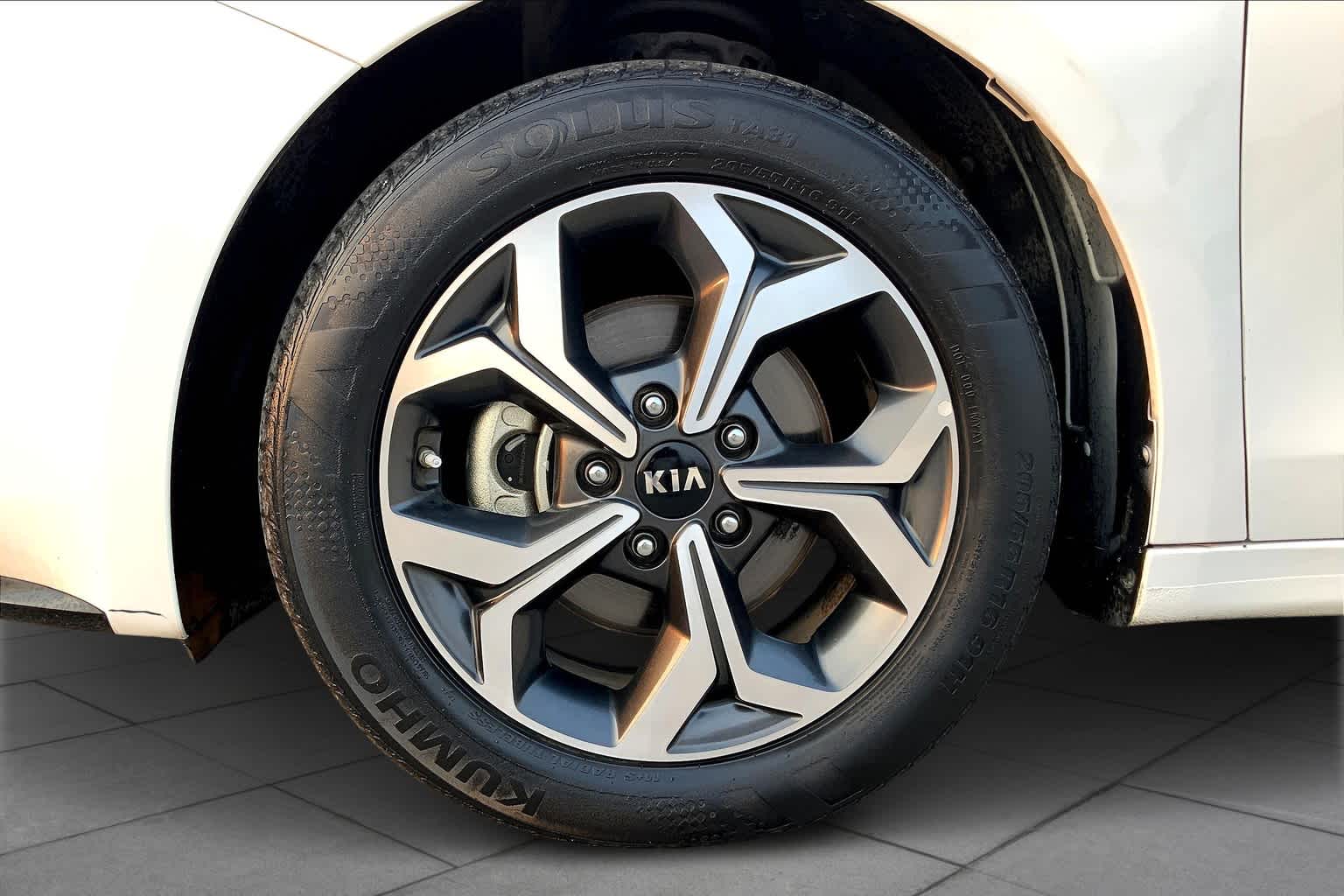 2021 Kia Forte LXS Clear White at Group 1 GMC Buick South