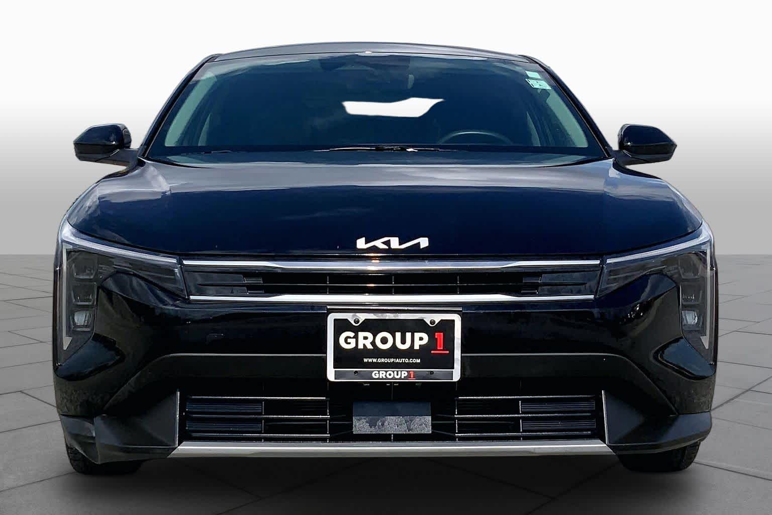 2025 Kia K4 photo 4 of 36