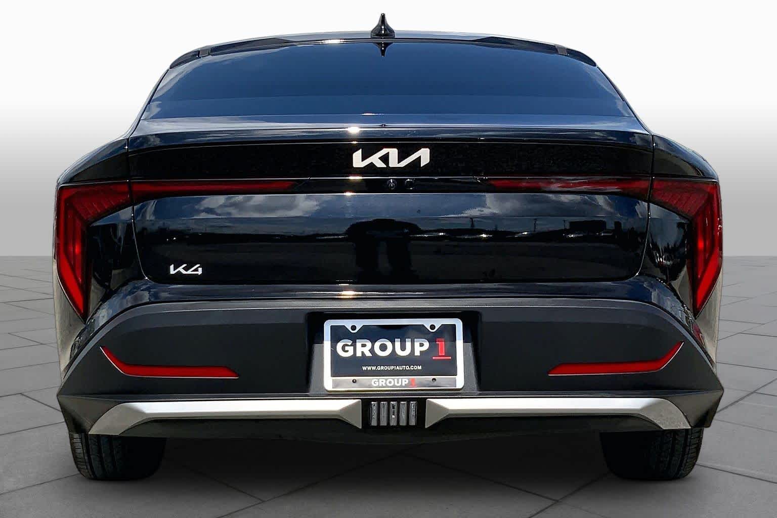 2025 Kia K4 photo 5 of 36