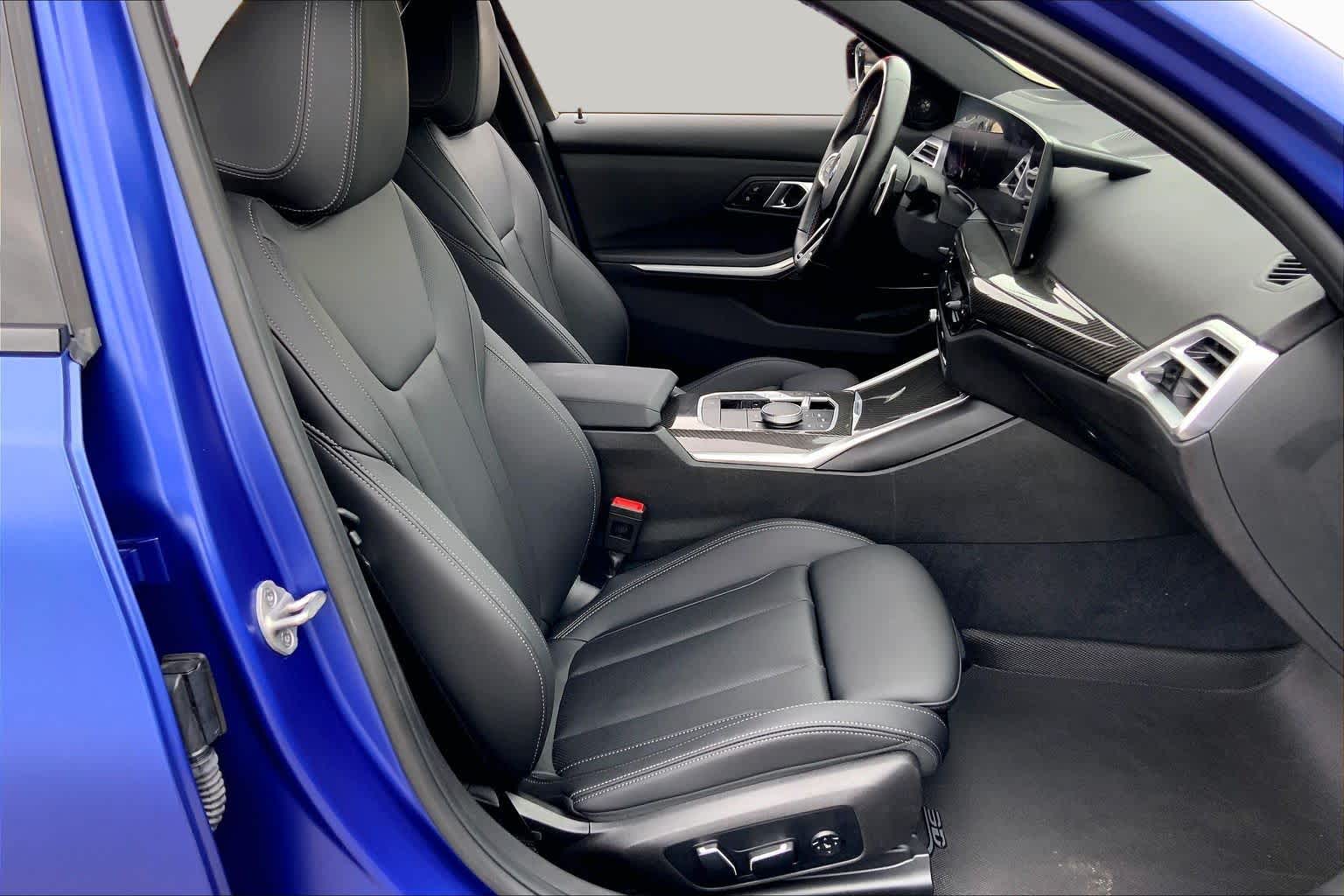 2025 BMW M340i photo 9 of 36