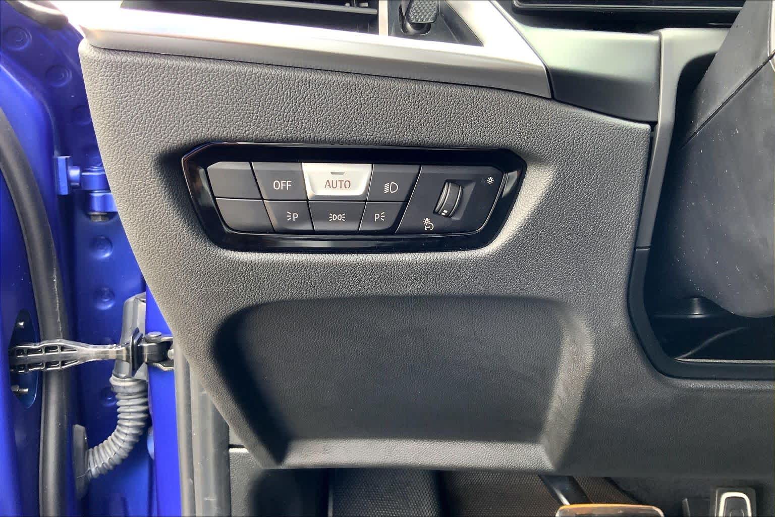 2025 BMW M340i photo 33 of 36