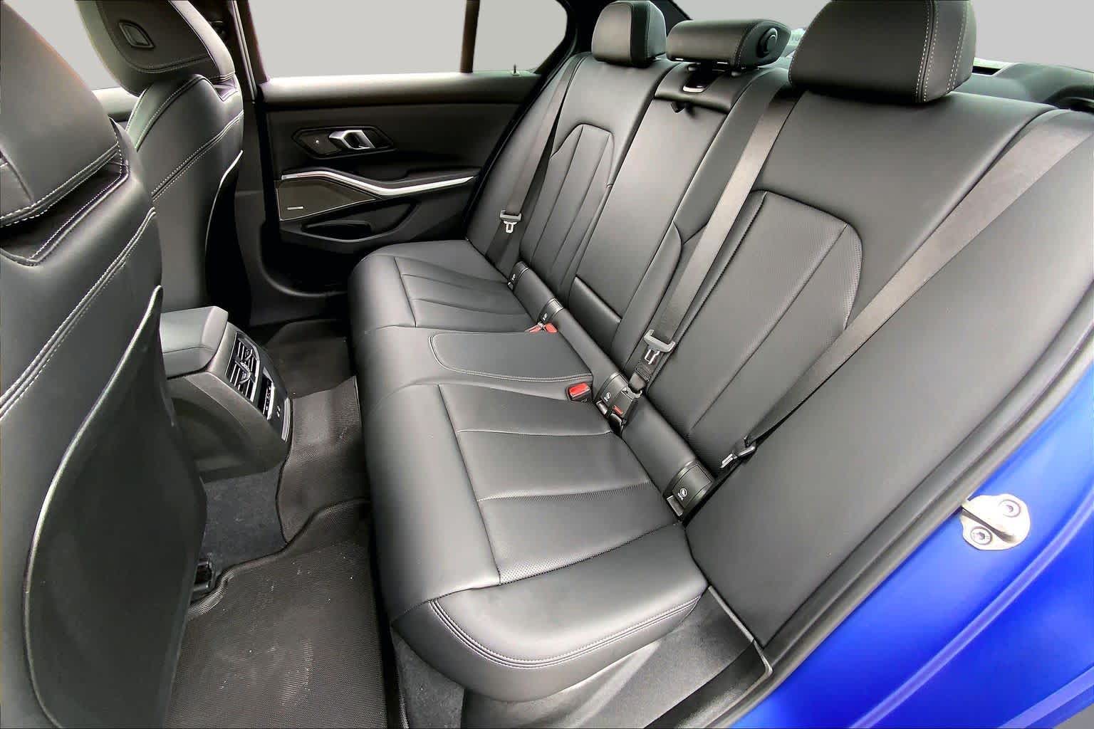 2025 BMW M340i photo 20 of 36