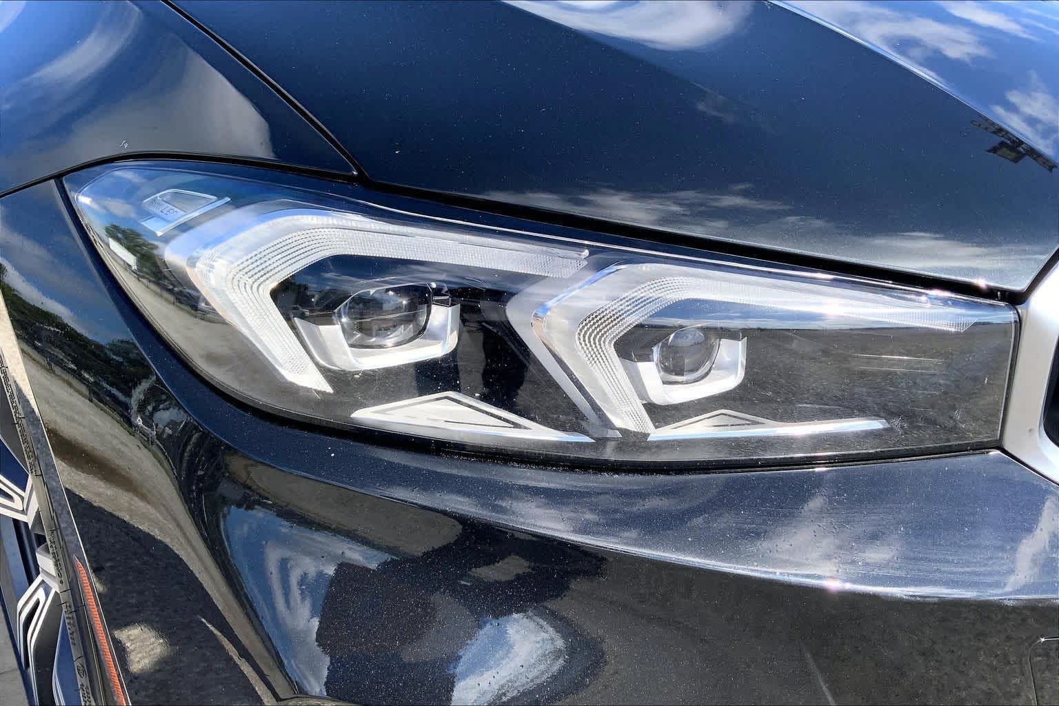 2024 BMW 330i photo 27 of 36