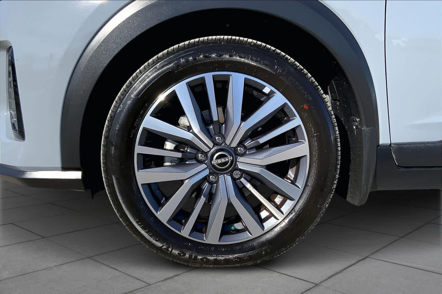 2023 Nissan Kicks SV Gray/Super Black at AutoNation Chevrolet Gulf Fwy