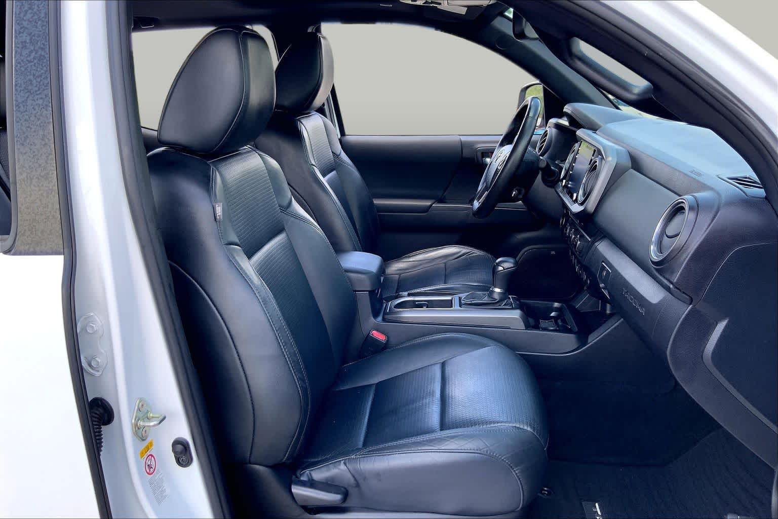 2020 Toyota Tacoma TRD Sport Super White at Group 1 GMC Buick South