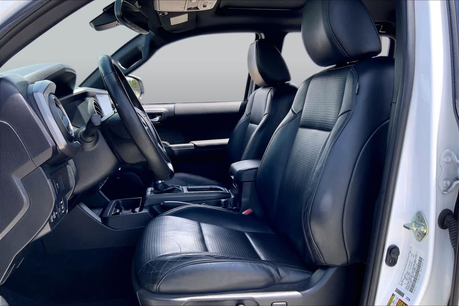 2020 Toyota Tacoma TRD Sport Super White at Group 1 GMC Buick South