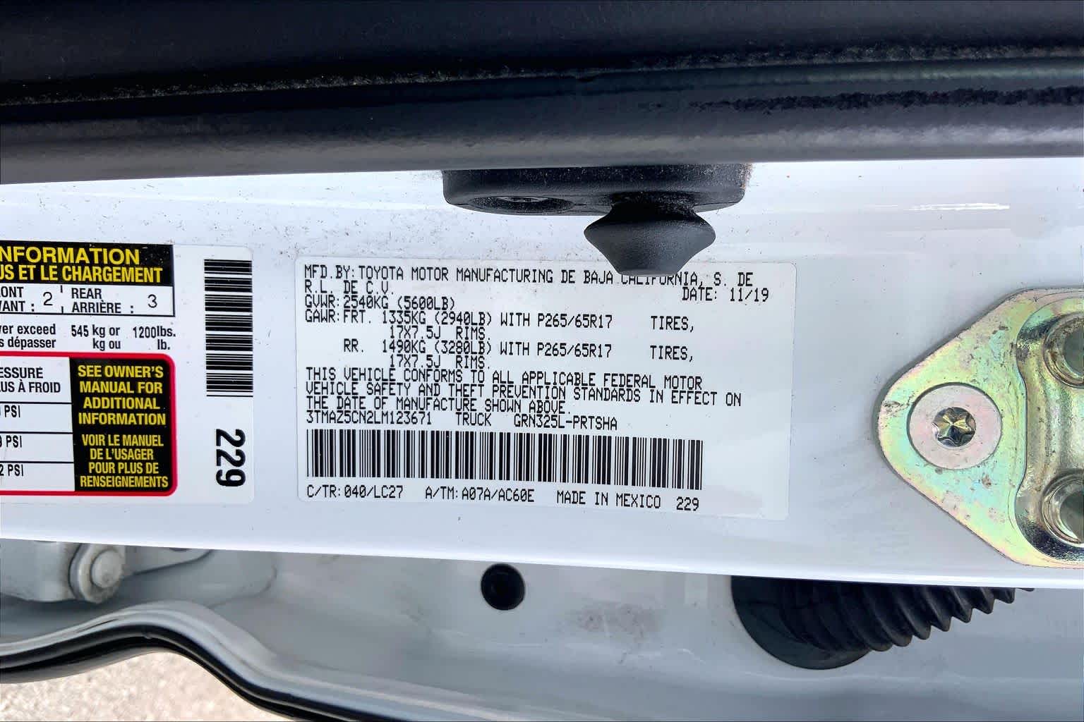 2020 Toyota Tacoma TRD Sport Super White at Group 1 GMC Buick South