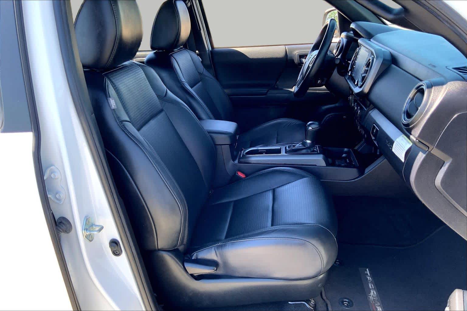 2022 Toyota Tacoma photo 9 of 36