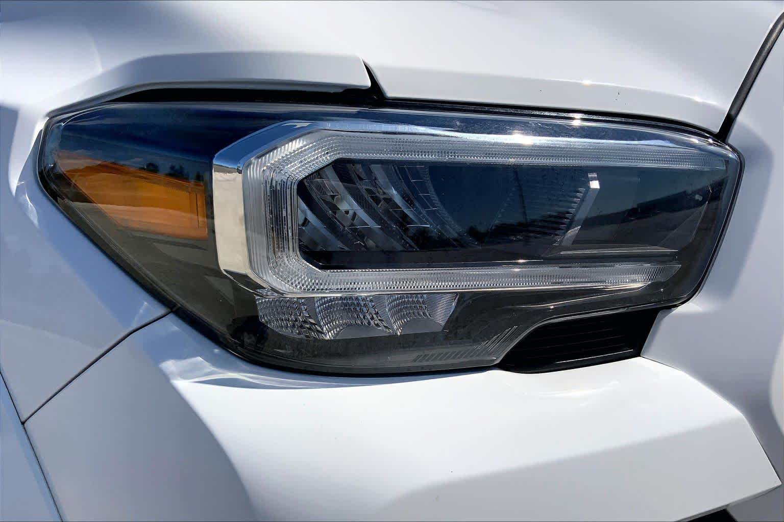2022 Toyota Tacoma photo 27 of 36