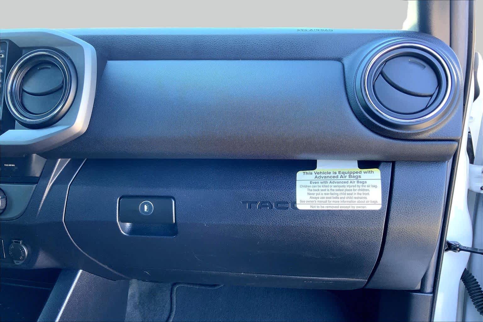 2022 Toyota Tacoma photo 18 of 36