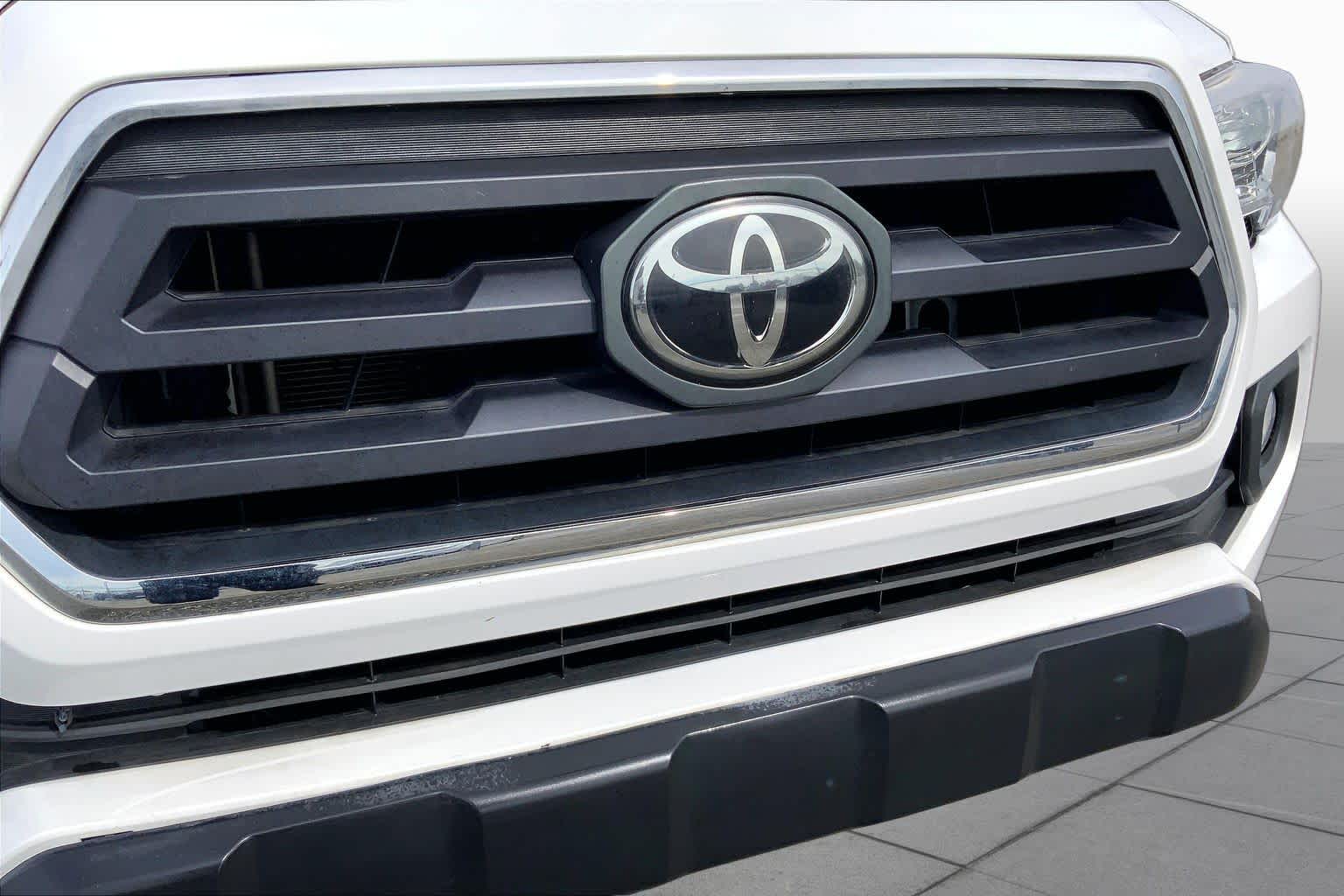 2021 Toyota Tacoma SR5 Super White at Group 1 Toyota Southwest