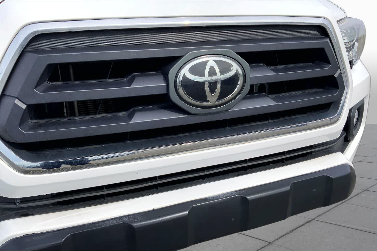 2021 Toyota Tacoma SR5 Super White at Group 1 Toyota Southwest