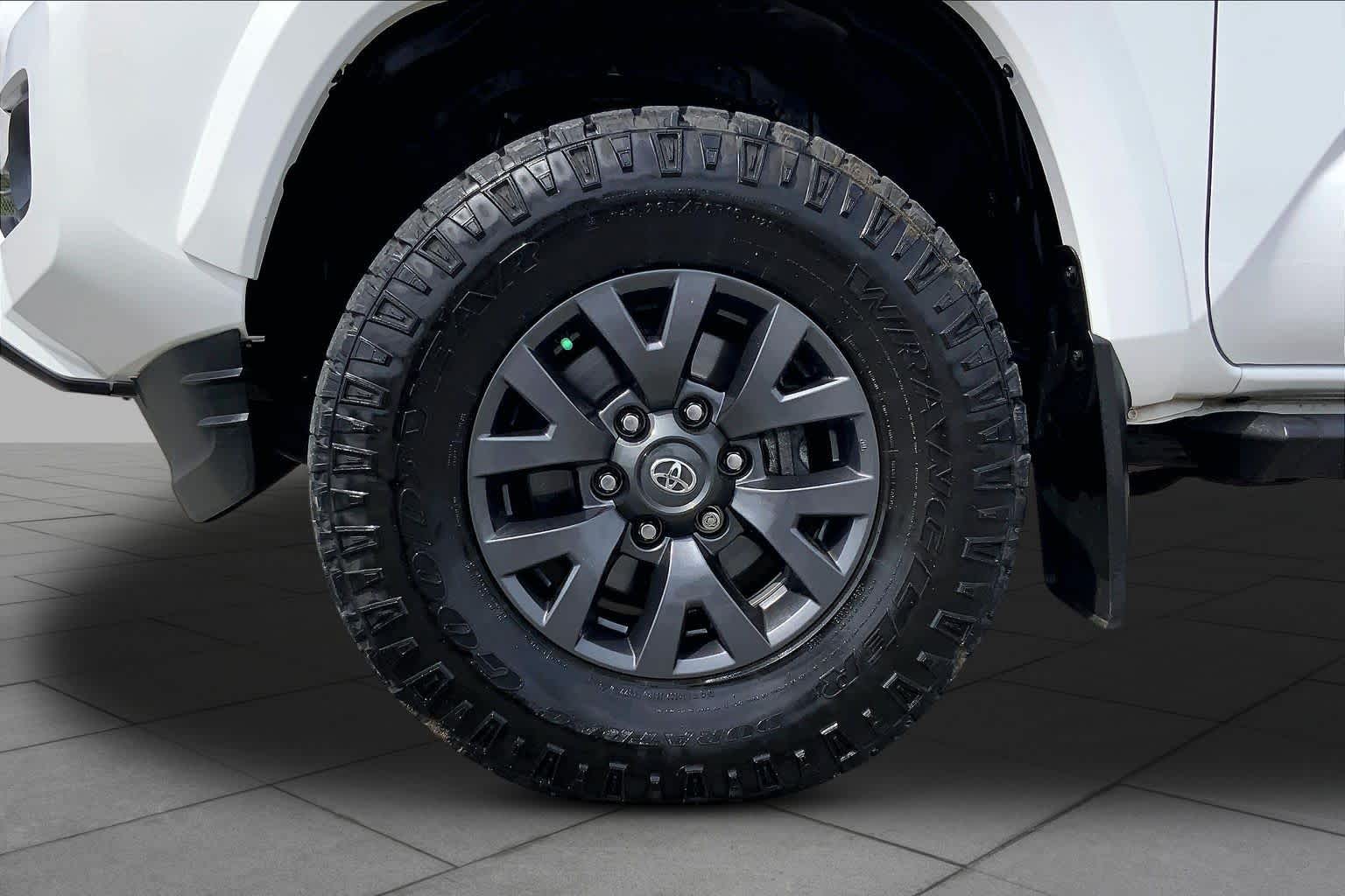 2023 Toyota Tacoma SR5 - 10