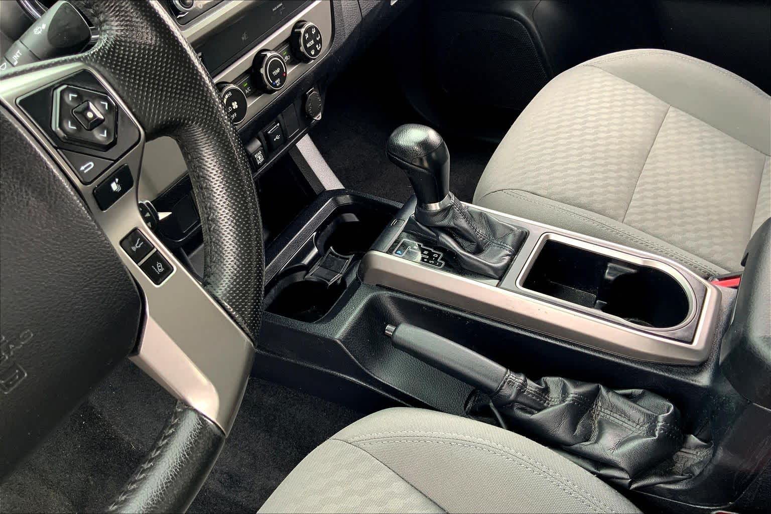 2020 Toyota Tacoma SR5 Super White at Group 1 Toyota Southwest