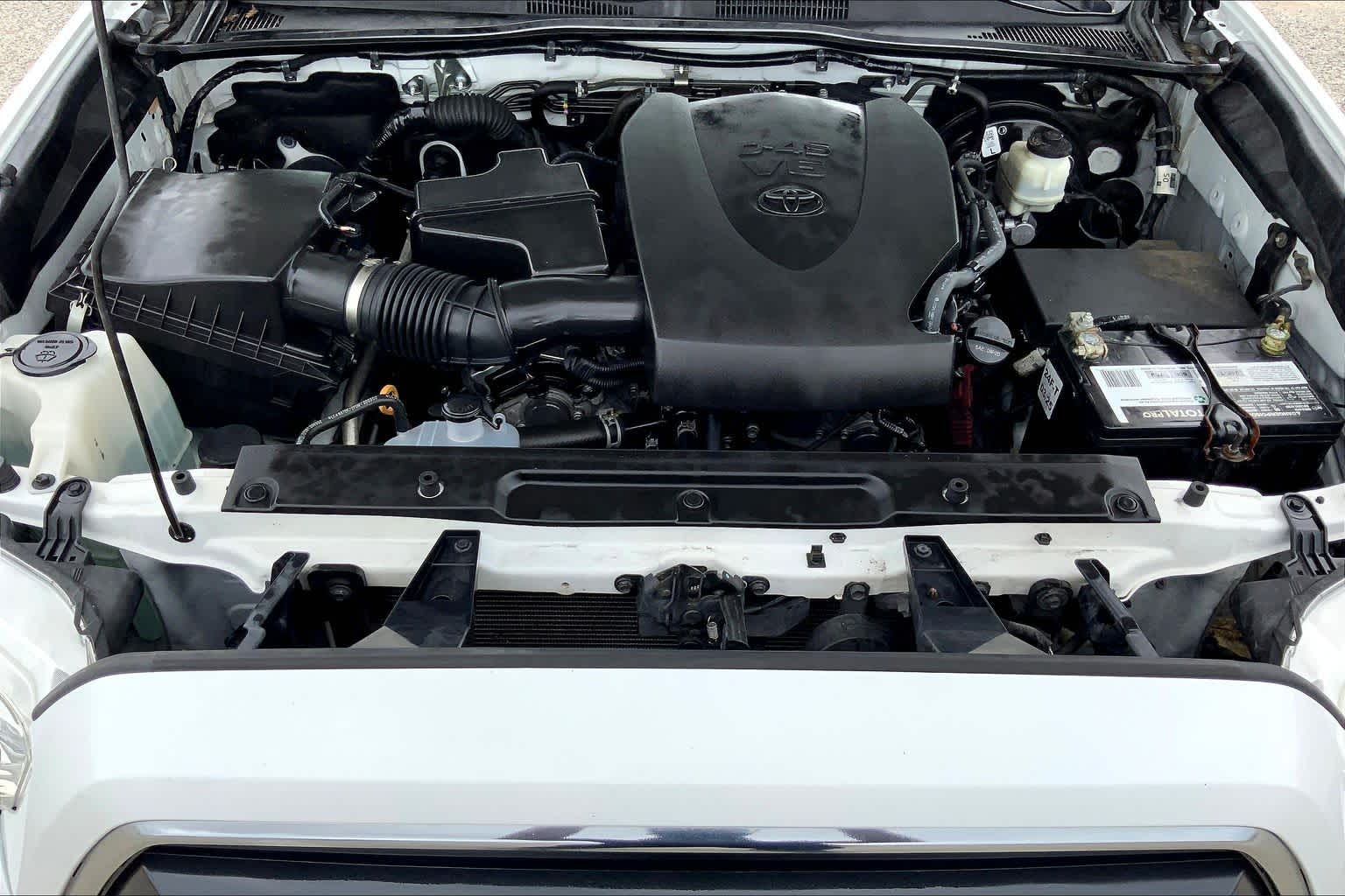 2020 Toyota Tacoma SR5 Super White at Group 1 Toyota Southwest