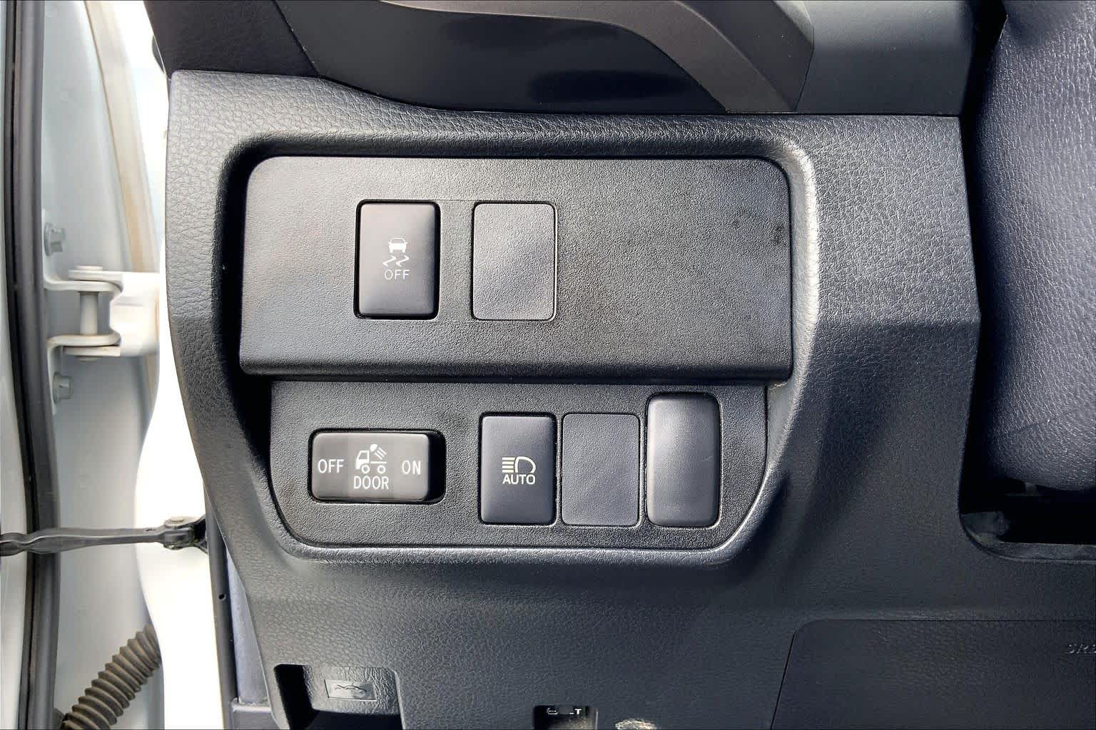 2022 Toyota Tacoma SR5 White at Group 1 Toyota Southwest