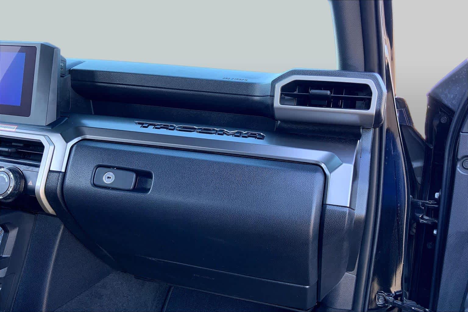 2025 Toyota Tacoma photo 18 of 36