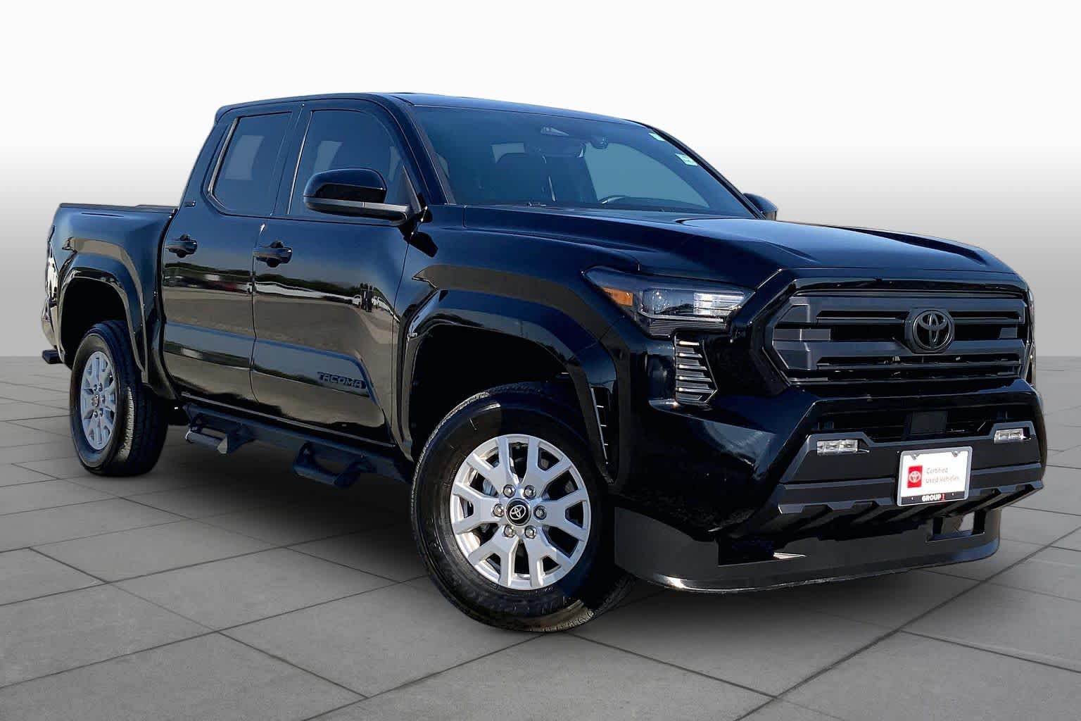 2025 Toyota Tacoma photo 3 of 36