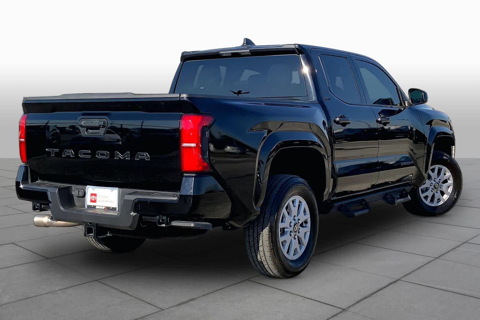2025 Toyota Tacoma photo 13 of 36