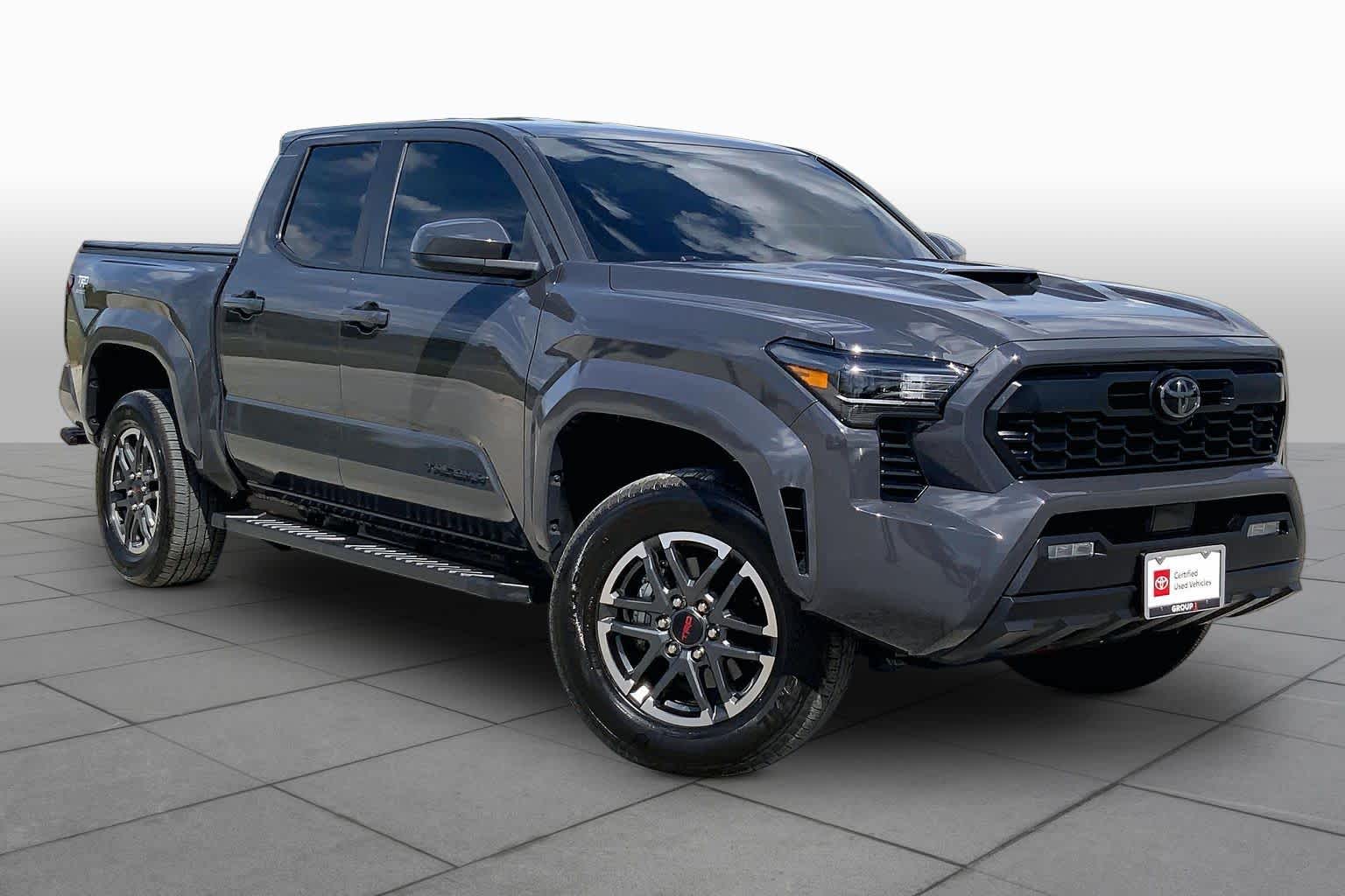 2025 Toyota Tacoma photo 3 of 35