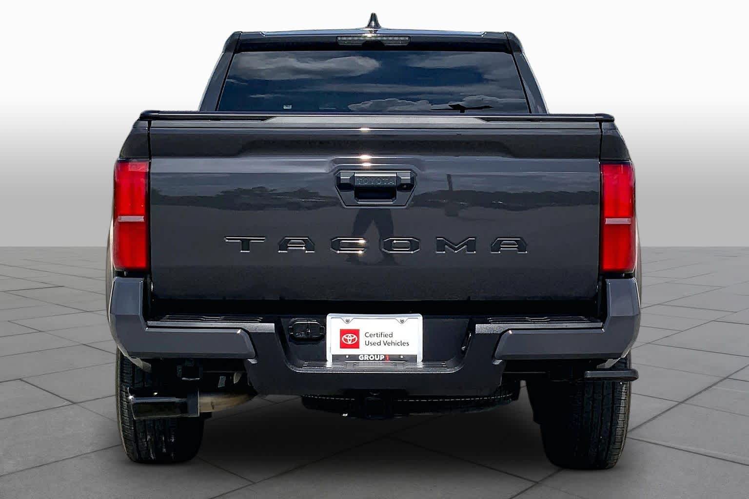 2025 Toyota Tacoma photo 5 of 35