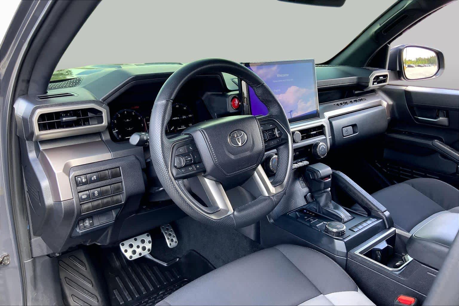 2025 Toyota Tacoma photo 17 of 35