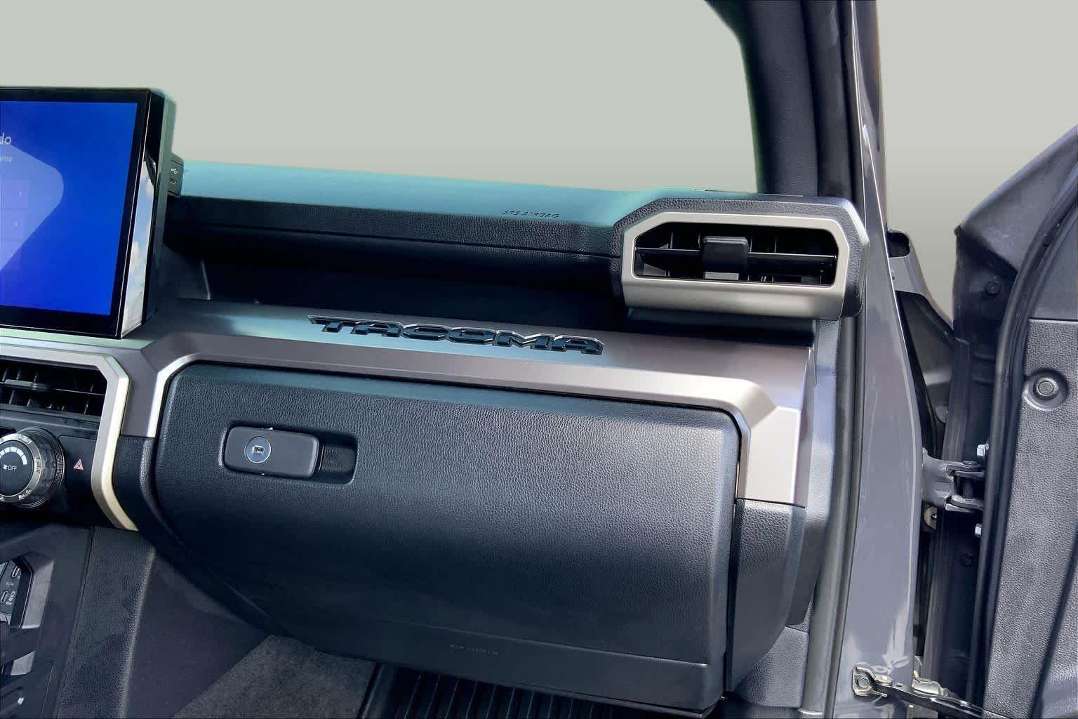 2025 Toyota Tacoma photo 18 of 35