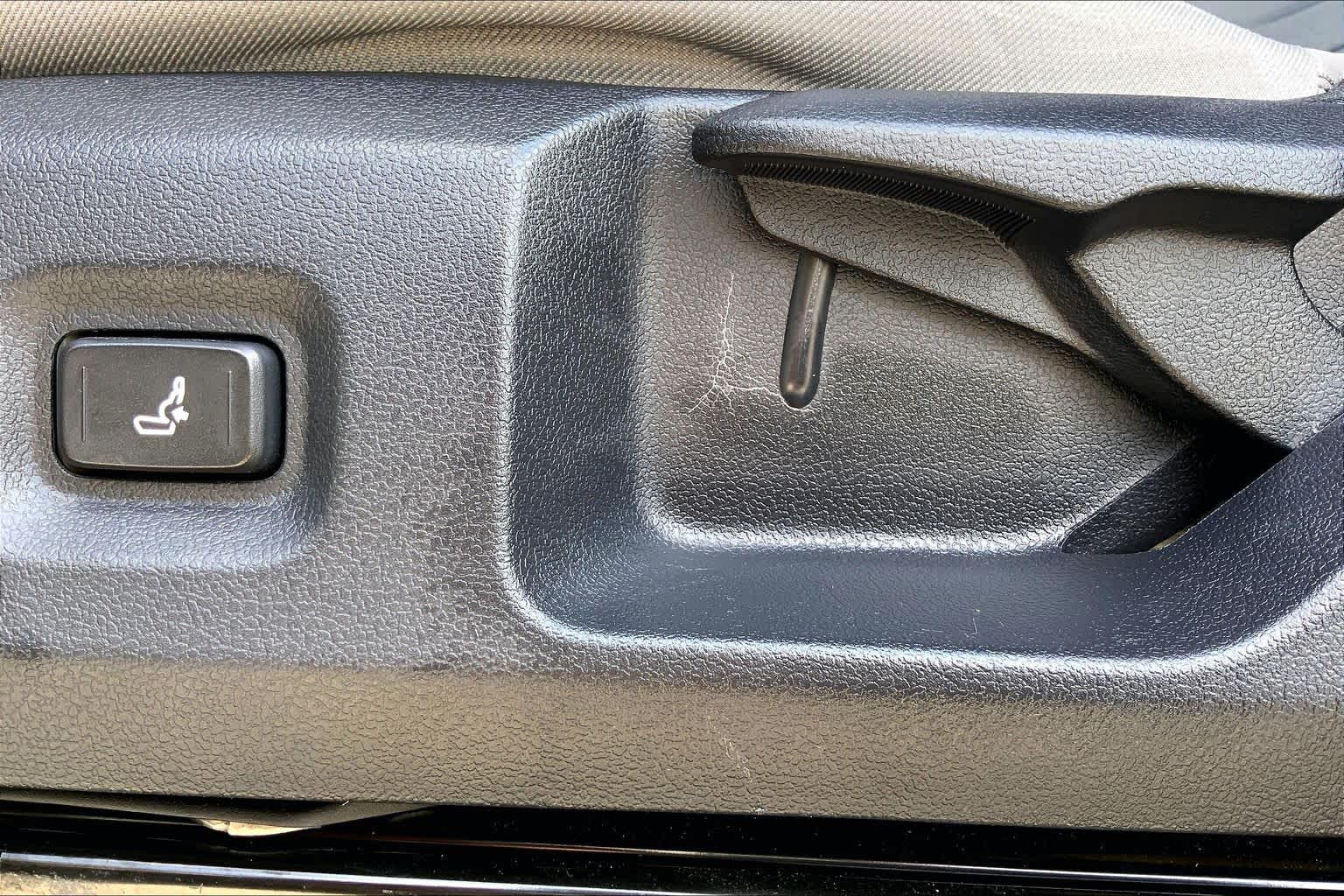 2025 Toyota Tacoma photo 33 of 35