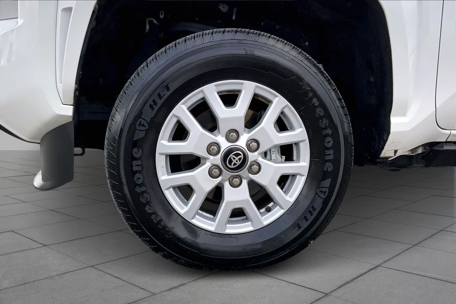 2025 Toyota Tacoma SR5 - 10