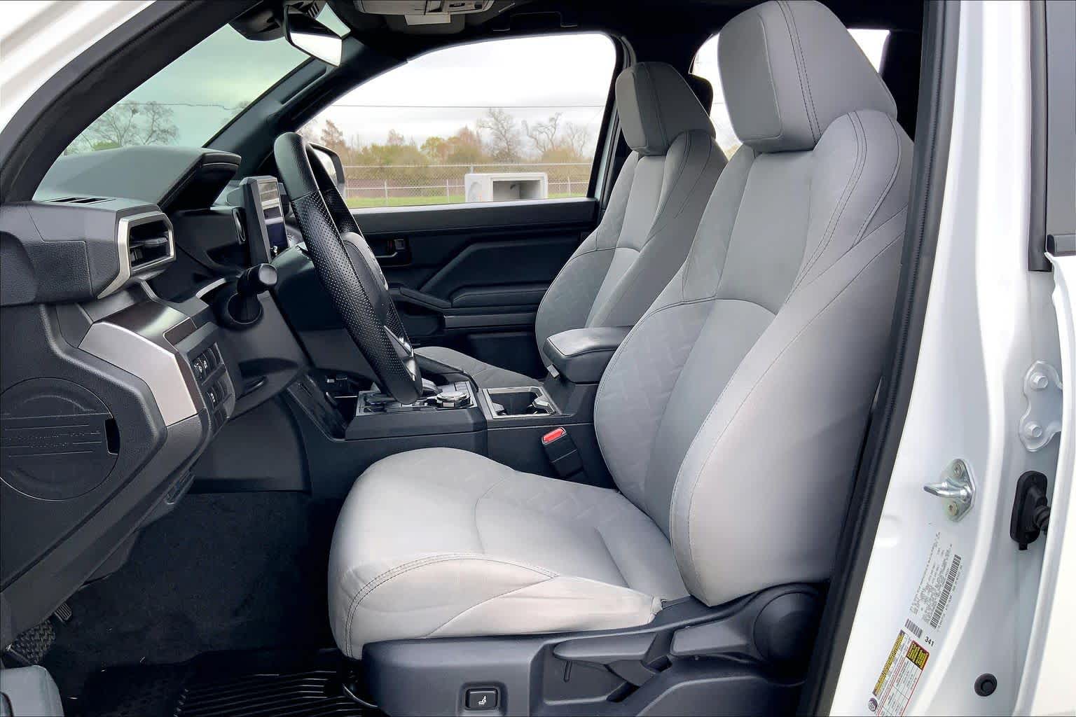 2025 Toyota Tacoma SR5 - 7
