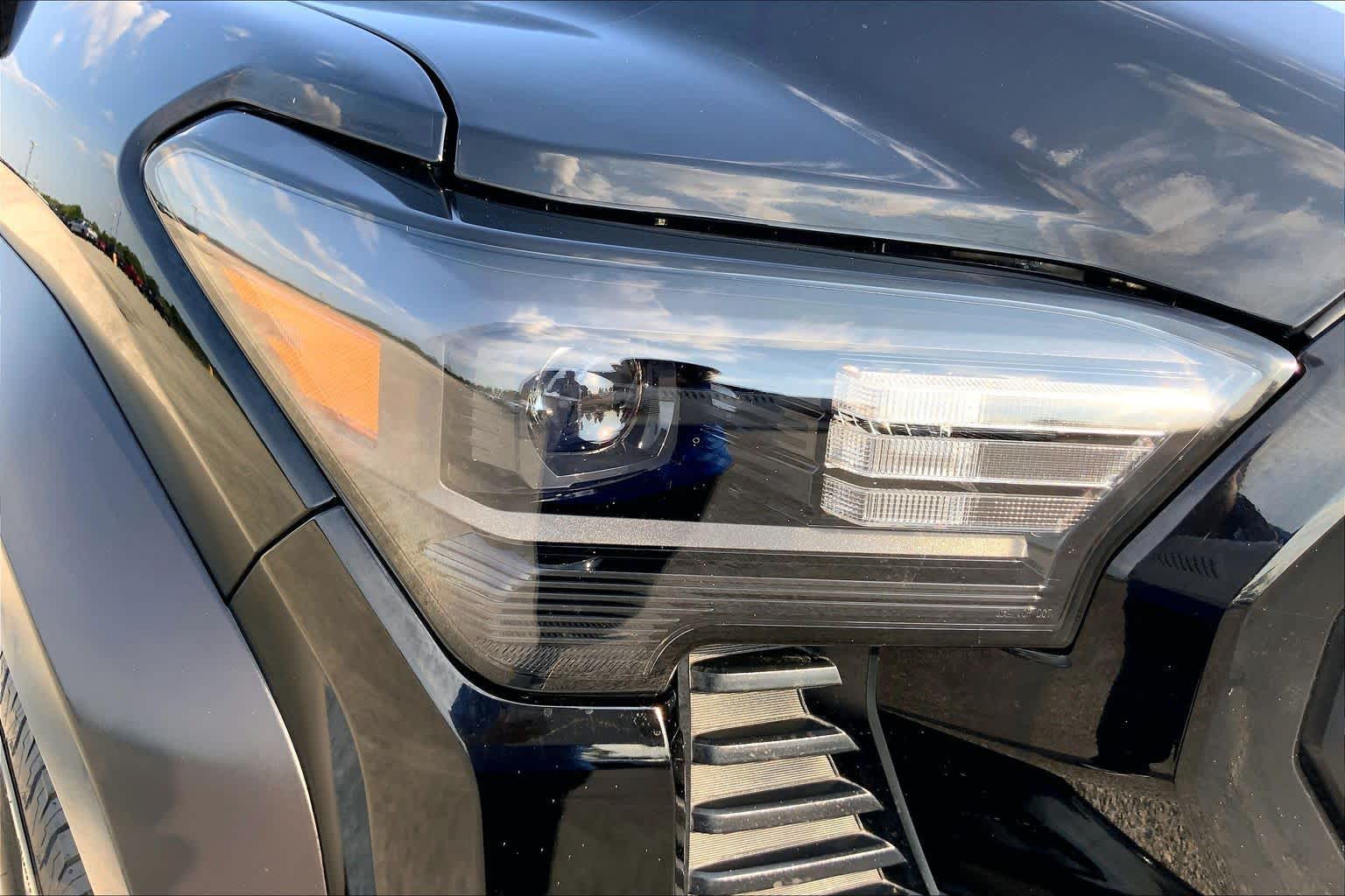 2025 Toyota Tacoma photo 27 of 36