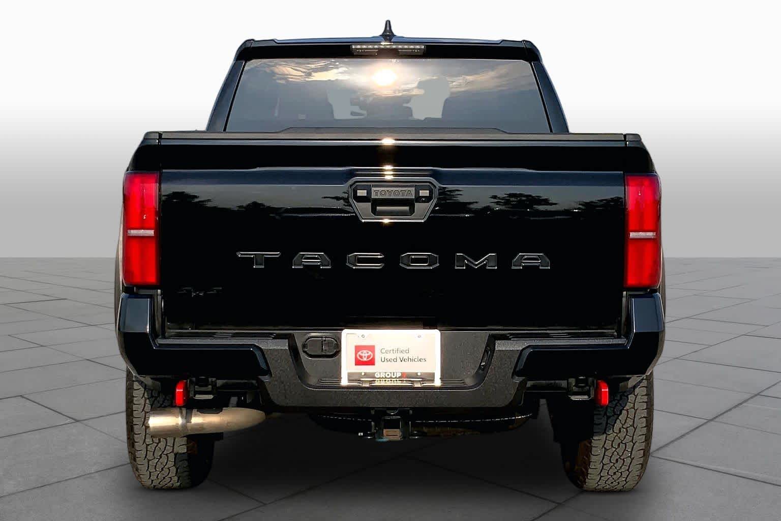 2025 Toyota Tacoma photo 5 of 36