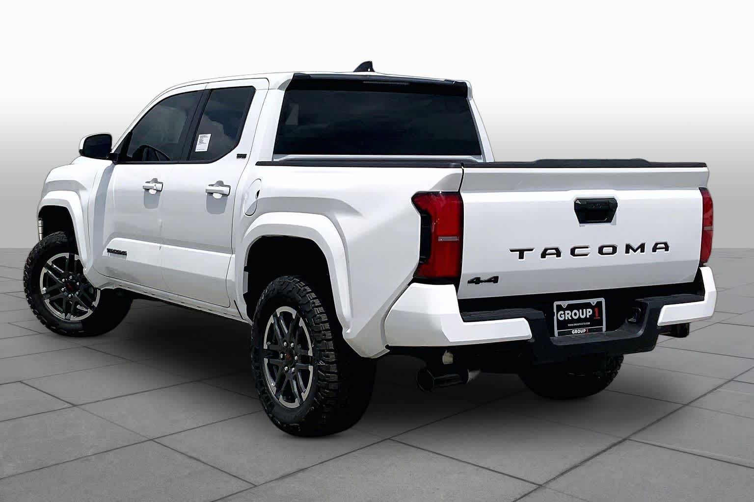 2026 Toyota Tacoma SR5 - 11