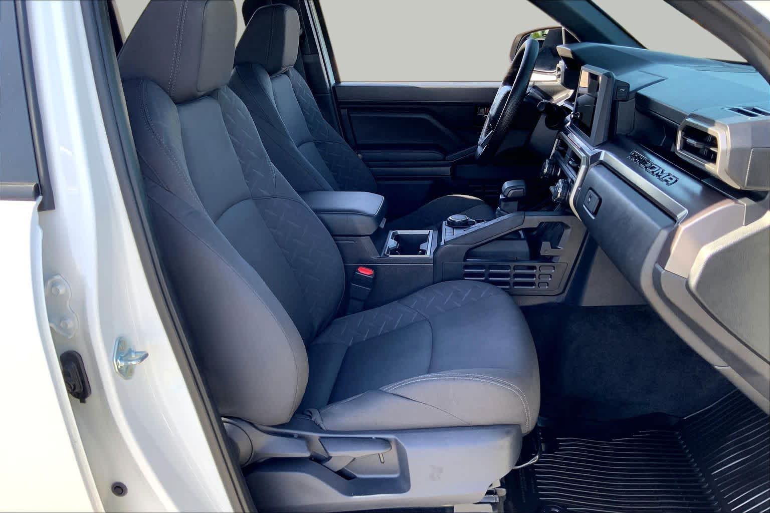 2026 Toyota Tacoma SR5 - 8