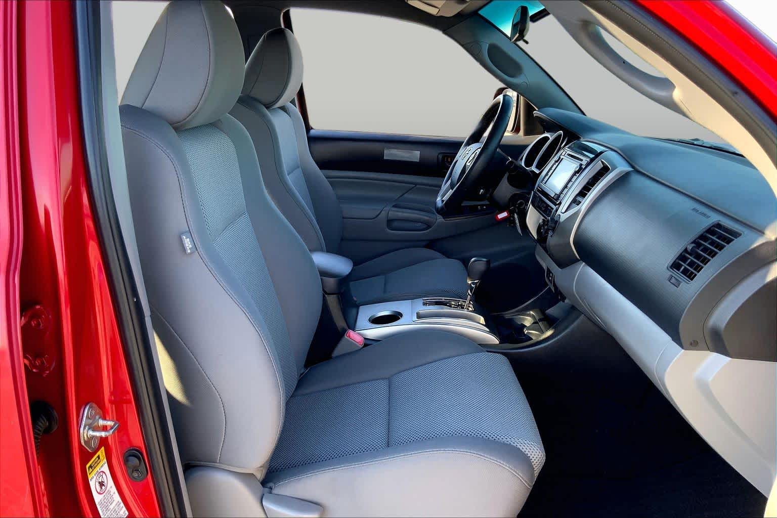 2014 Toyota Tacoma photo 9 of 36