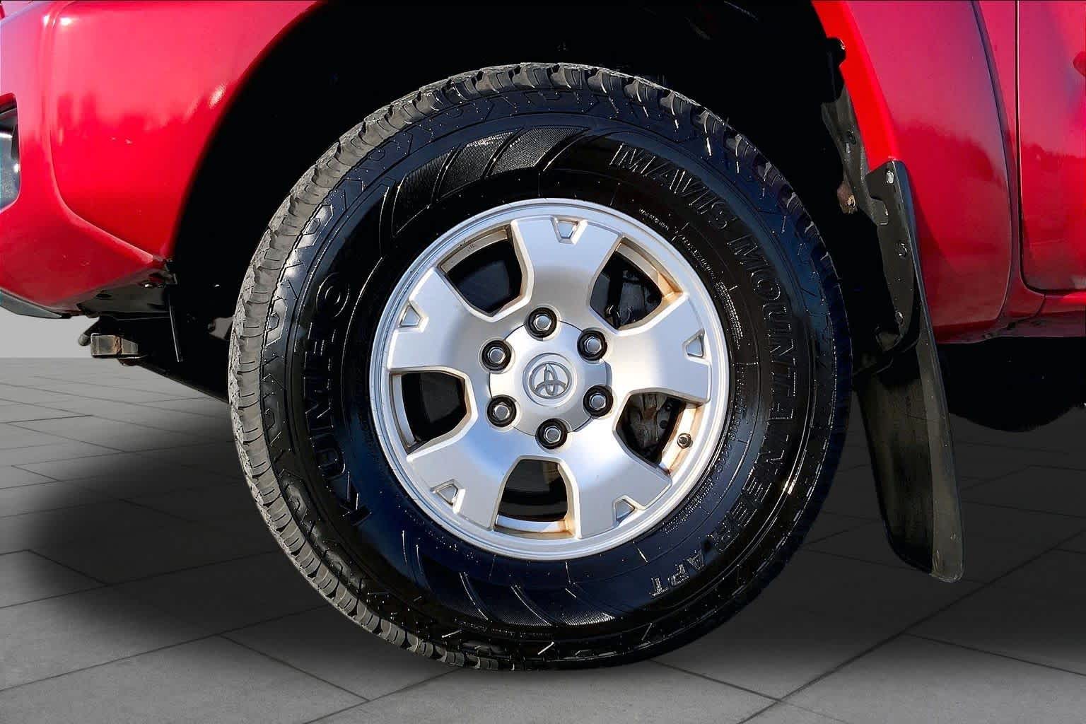2014 Toyota Tacoma photo 11 of 36