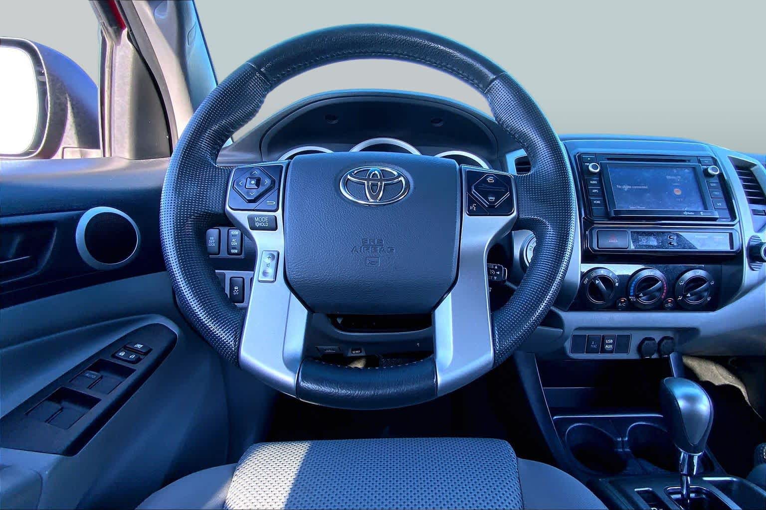2014 Toyota Tacoma photo 6 of 36