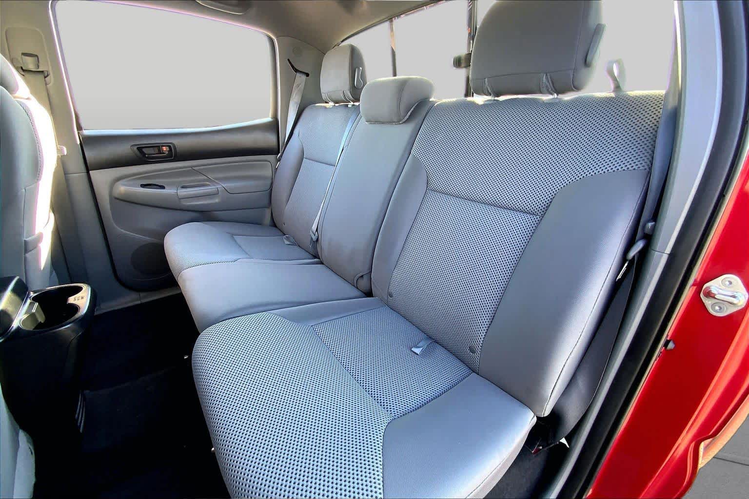 2014 Toyota Tacoma photo 20 of 36