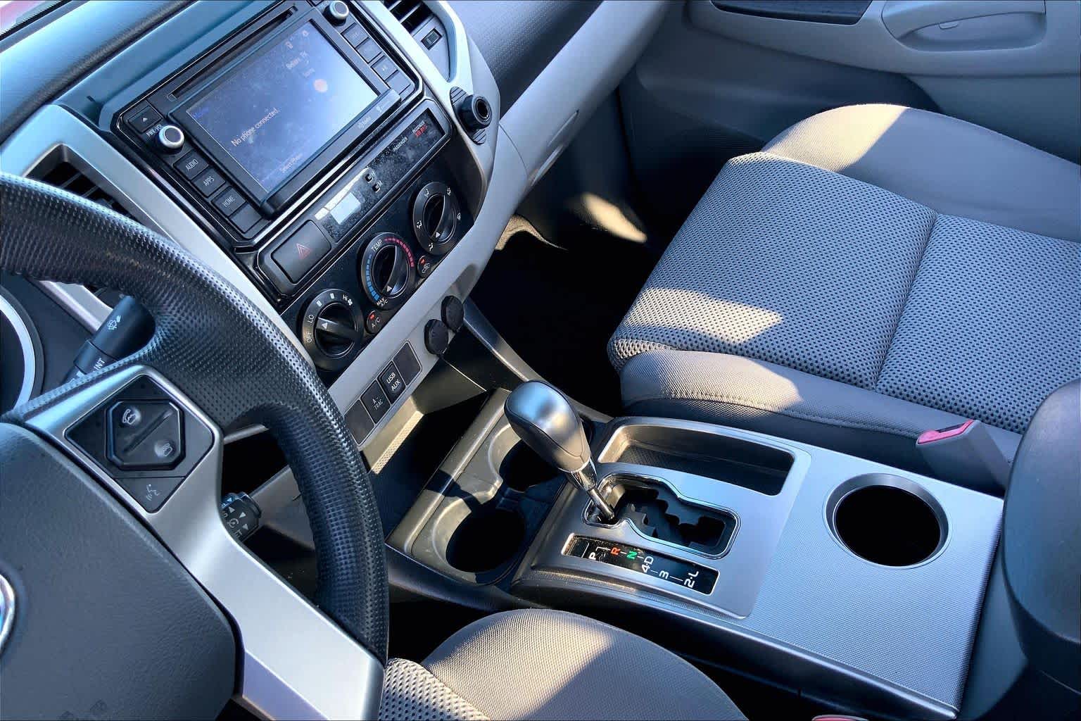 2014 Toyota Tacoma photo 16 of 36