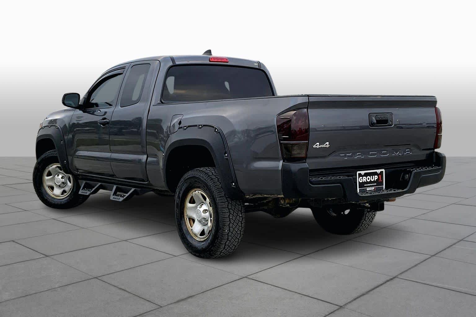 2020 Toyota Tacoma SR - 11