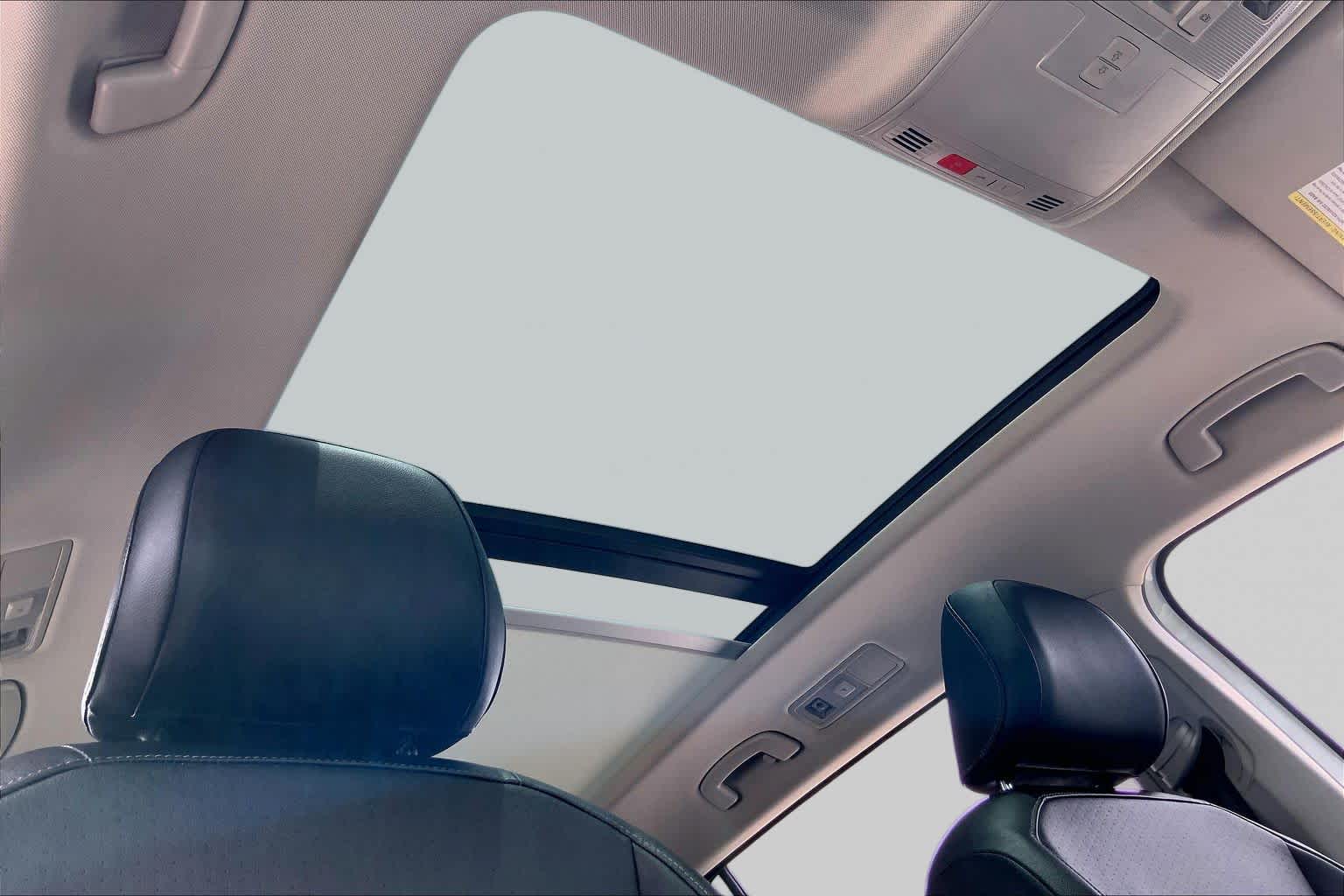 2018 Volkswagen Tiguan SE Pure White at AutoNation USA Katy