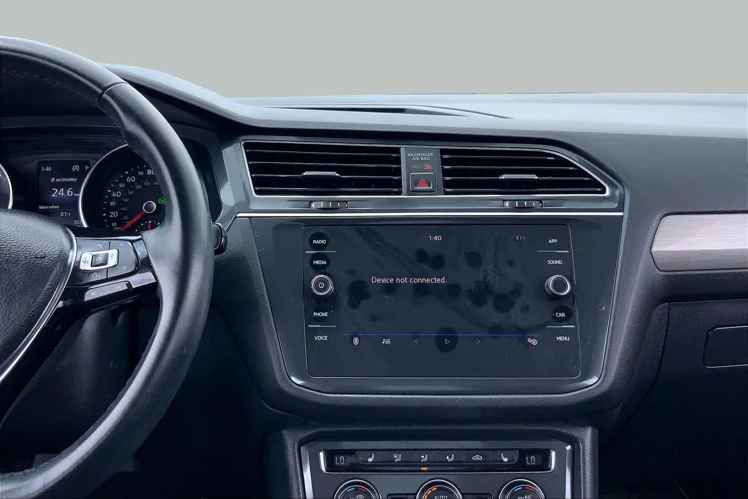 2018 Volkswagen Tiguan SE Pure White at HGreg Houston