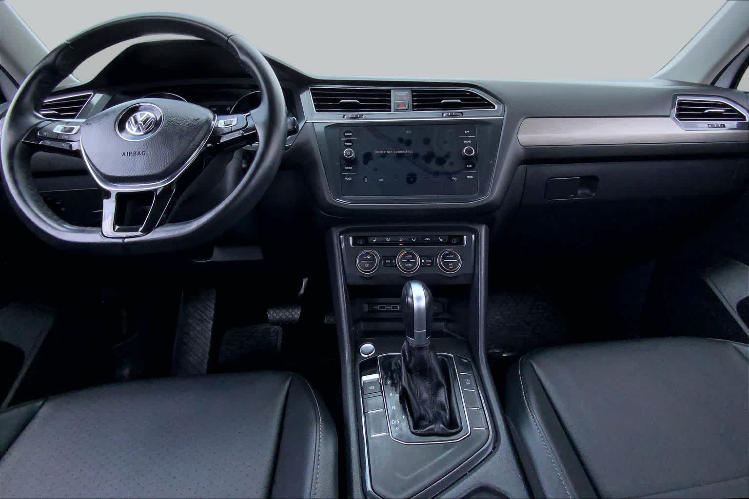 2018 Volkswagen Tiguan SE Pure White at HGreg Houston