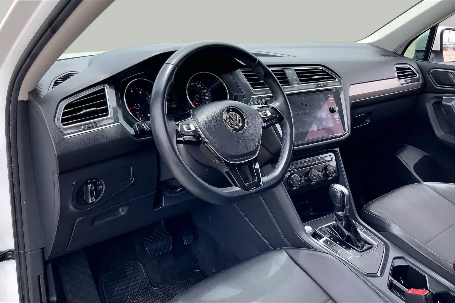 2018 Volkswagen Tiguan SE Pure White at HGreg Houston