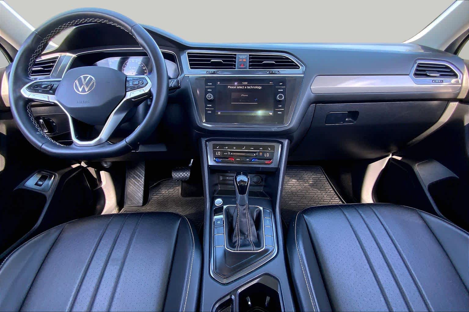 2024 Volkswagen Tiguan photo 15 of 36