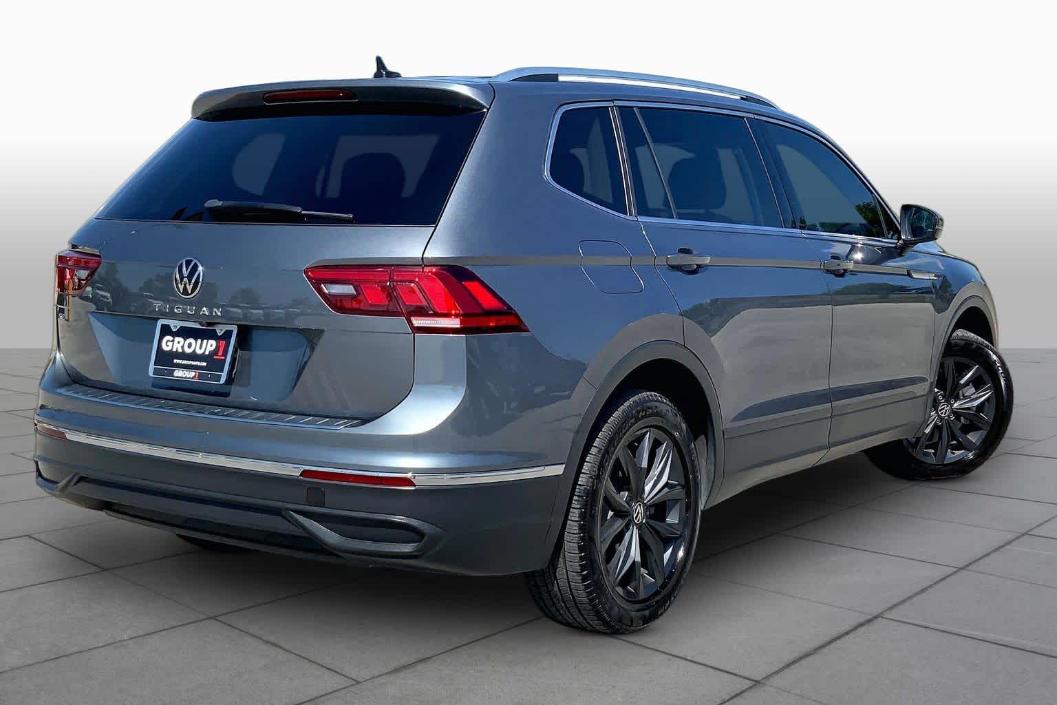 2024 Volkswagen Tiguan photo 13 of 36