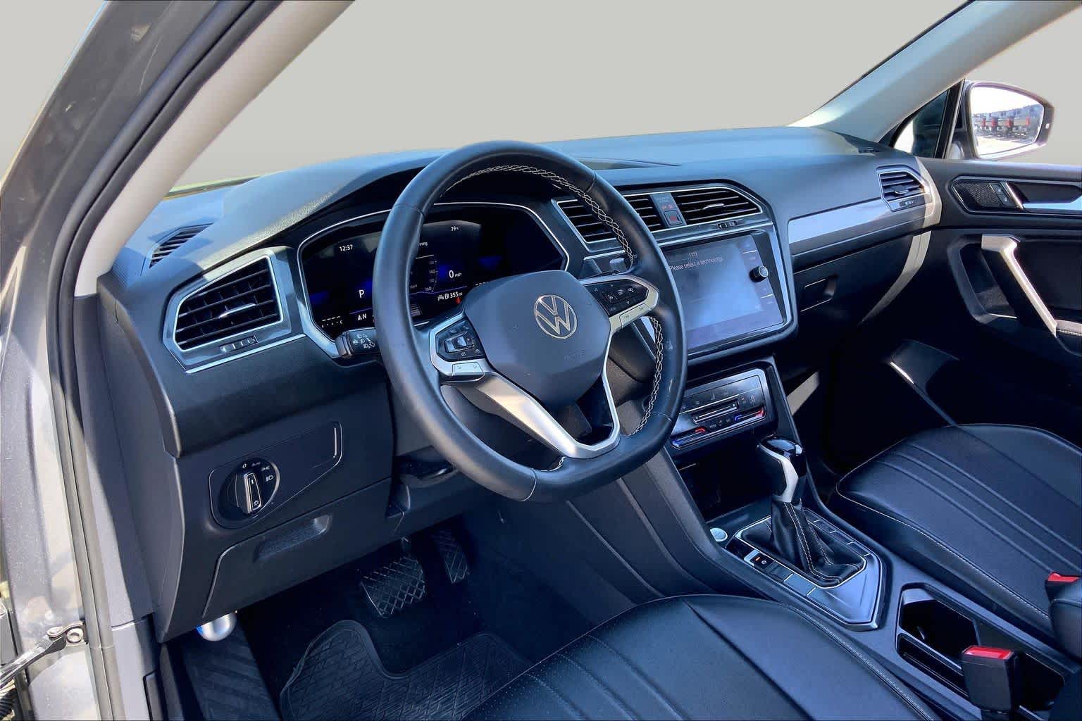 2024 Volkswagen Tiguan photo 17 of 36