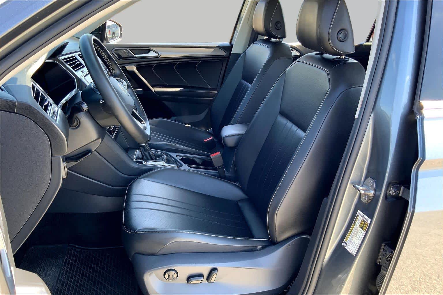 2024 Volkswagen Tiguan photo 8 of 36