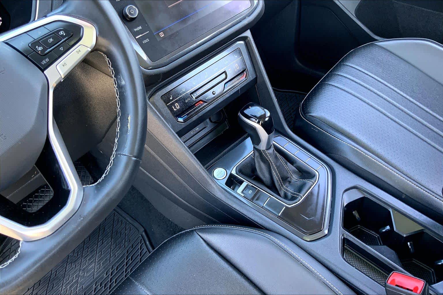 2024 Volkswagen Tiguan photo 16 of 36